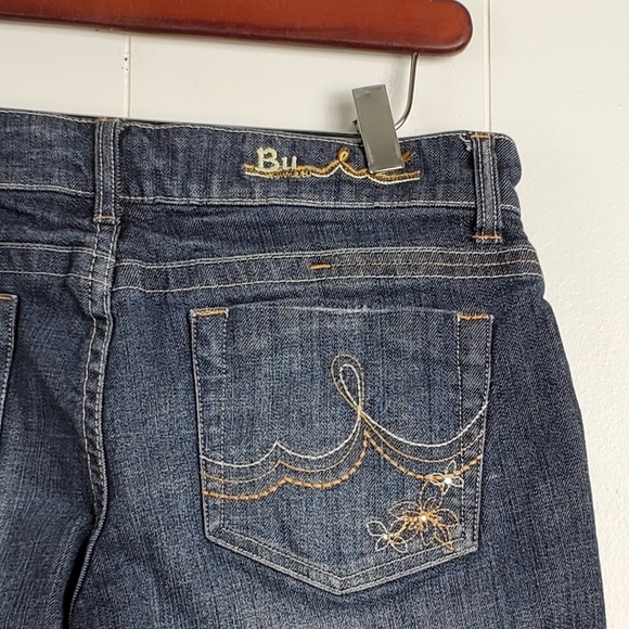 Malibu folded hem 7" jean shorts size 27 - Picture 8 of 11